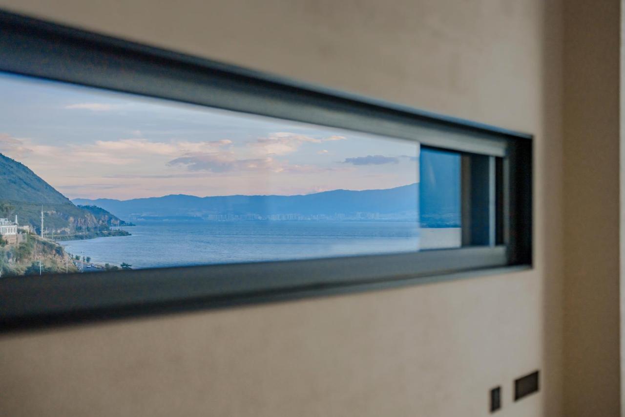 Dali Oriental Seaview Hotel -Dali Erhai Exterior photo